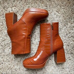 ASOS tan / orange platform boots wide fit size 9